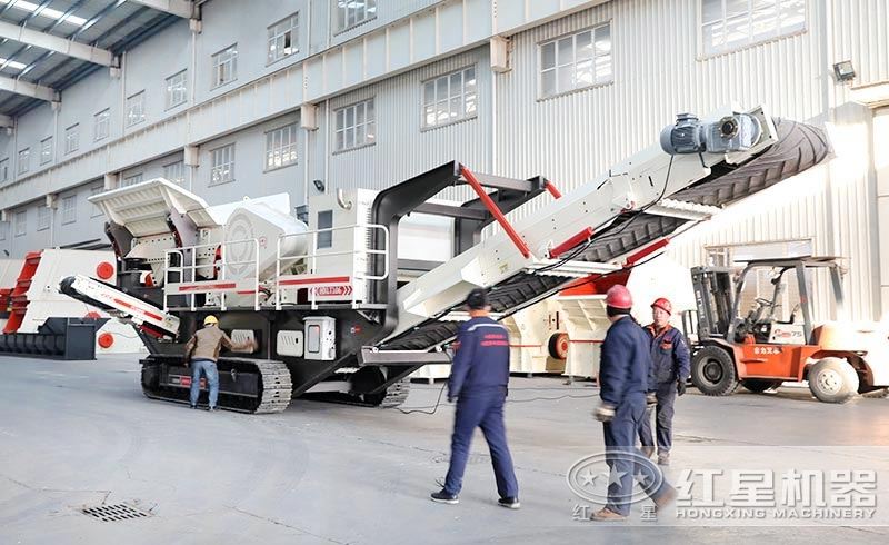履帶破碎機_液壓自行驅動廠家，客戶來廠咨詢