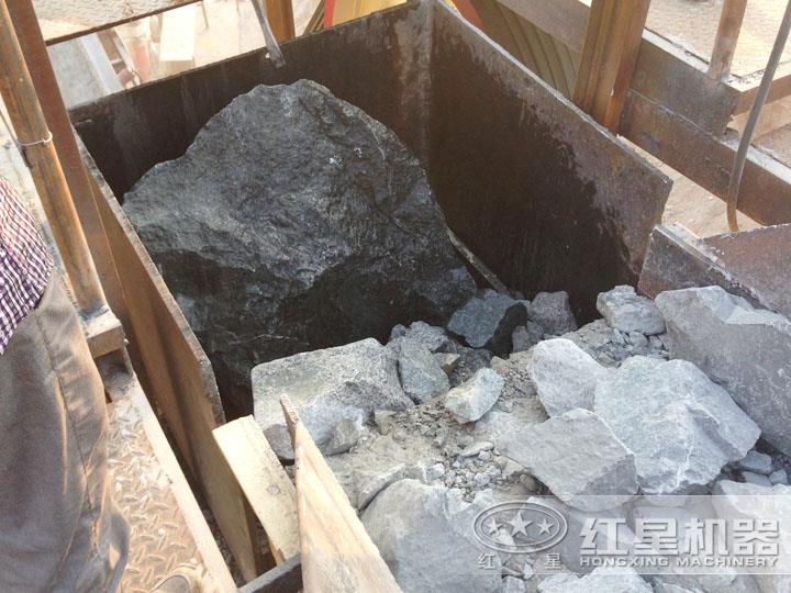 印尼尾礦加工現(xiàn)場，進料粒度大，出料5-10mm